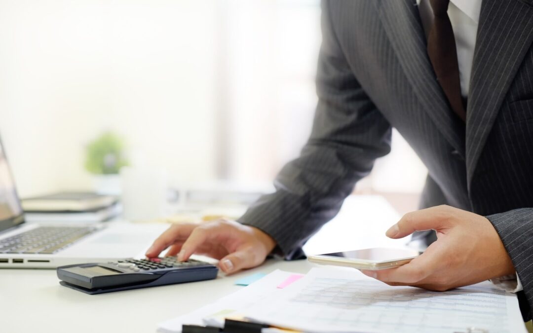 Understanding When to Involve a Tax Lawyer in Client Cases